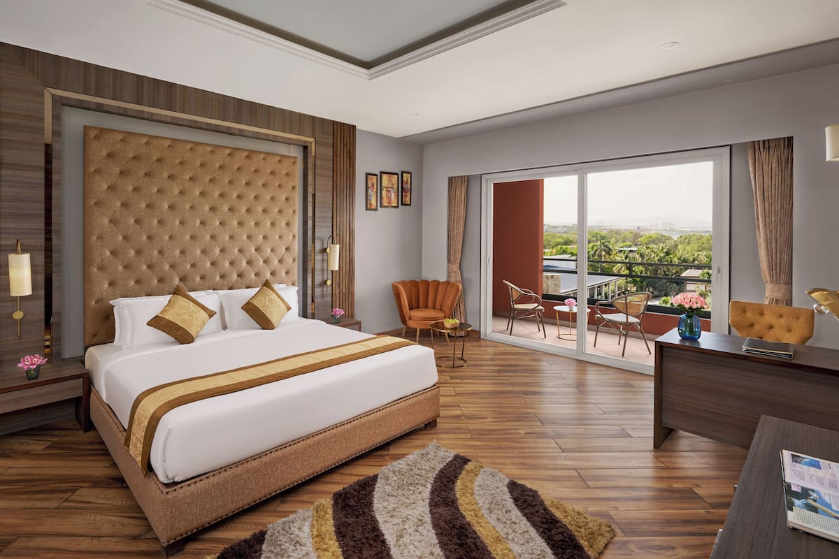 Luxury Room | 2 bedrooms, premium bedding, in-room safe, desk