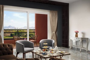 Premium bedding, in-room safe, desk, laptop workspace - Saya Grand Resort By Treat Thane (Bhiwandi)