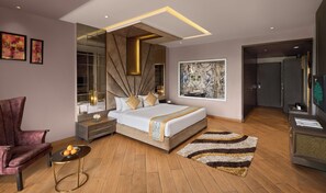 Junior Studio Suite