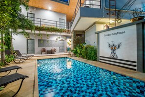 Piscine extérieure