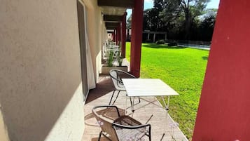 Deluxe Suite | Terrace/patio