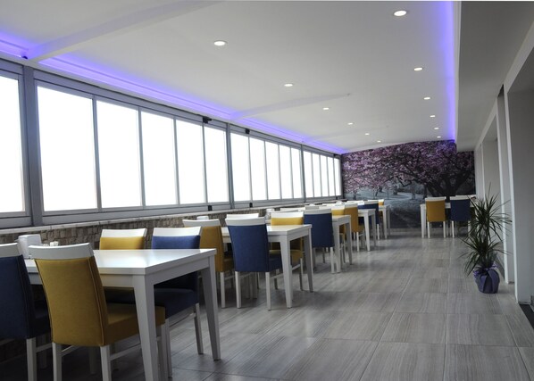 Lunch and dinner served, Turkish cuisine