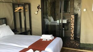 Lều Cao cấp, 1 phòng ngủ, ban công, quang cảnh vườn | Quang cảnh từ phòng
