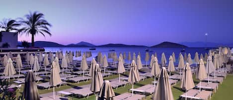 Private beach, sun-loungers, beach umbrellas
