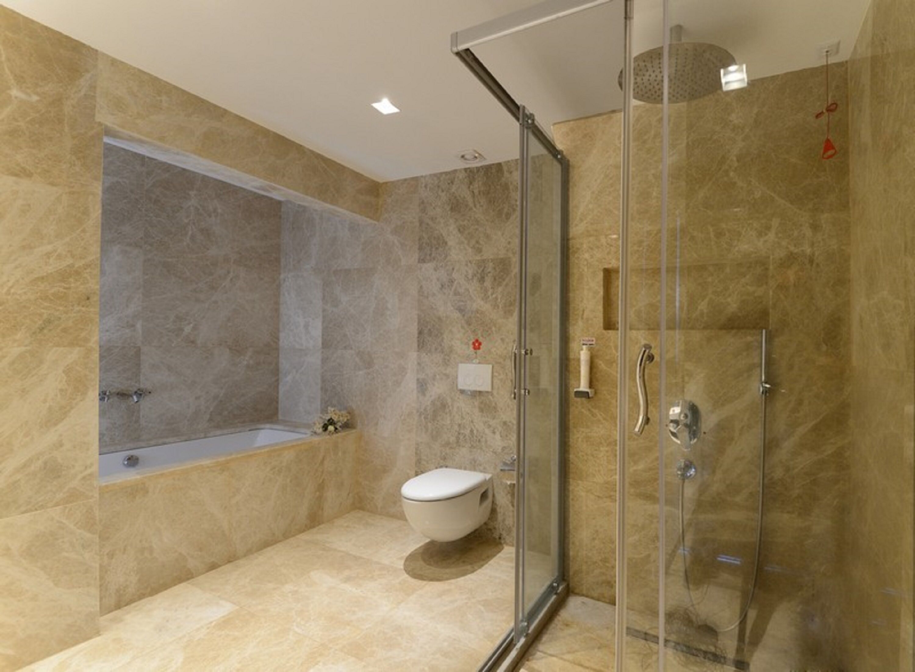 family duplex | bathroom | free toiletries, hair dryer, slippers, towels