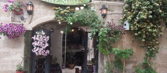 Sandik Cave Hotel