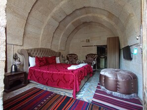 Classic Double Room, 1 Double Bed | Premium bedding, blackout drapes, soundproofing, iron/ironing board - Sandik Cave Hotel (Ürgüp)
