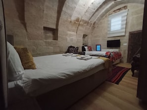 Junior Triple Room | 1 bedroom, premium bedding, blackout drapes, soundproofing