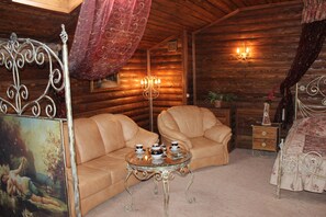 Luxury Room | In-room safe, desk, soundproofing, iron/ironing board - Troya Hotel (Kostroma)