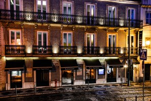 Façade de l’hébergement - soirée/nuit