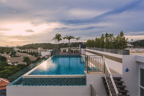 Condo in Kata in Ozone - Unit A606