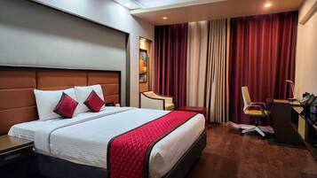 Standard Double or Twin Room, 1 Bedroom, City View | 1 bedroom, minibar, in-room safe, desk