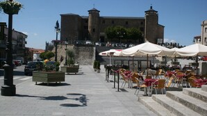 Outdoor dining - La Covatilla III (La Hoya)
