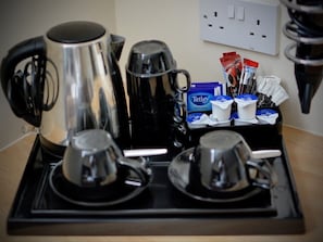 Comfort Twin Room, Ensuite (Twin) | Private kitchen
