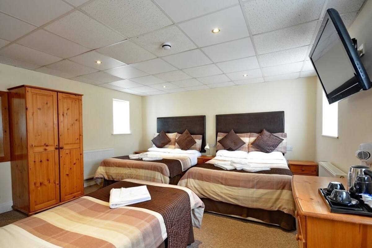 Family Suite, Ensuite (Family 5)