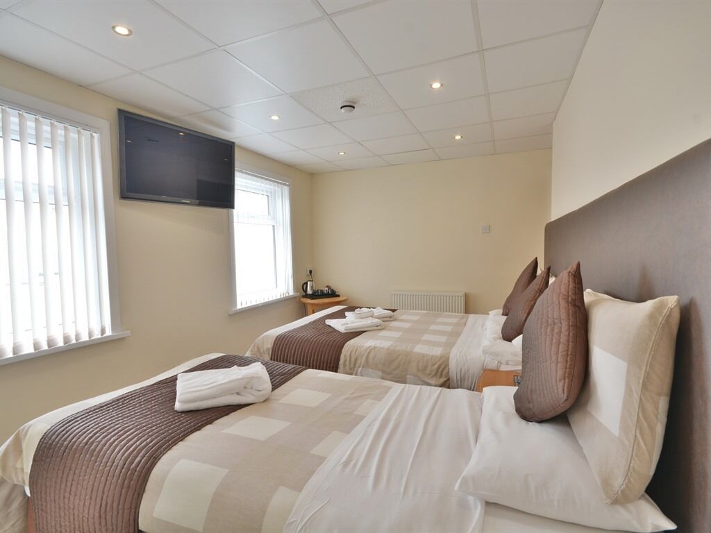 Comfort Quadruple Room, Ensuite (Family 4 with shower)