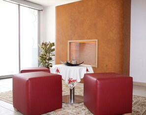 Lobby sitting area - Hotel Restaurant Perschler (Fohnsdorf)