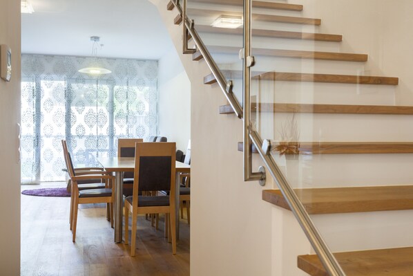 Exclusive Duplex, 2 Bedrooms | In-room dining - Ferienwohnung Dolomit (Lienz)