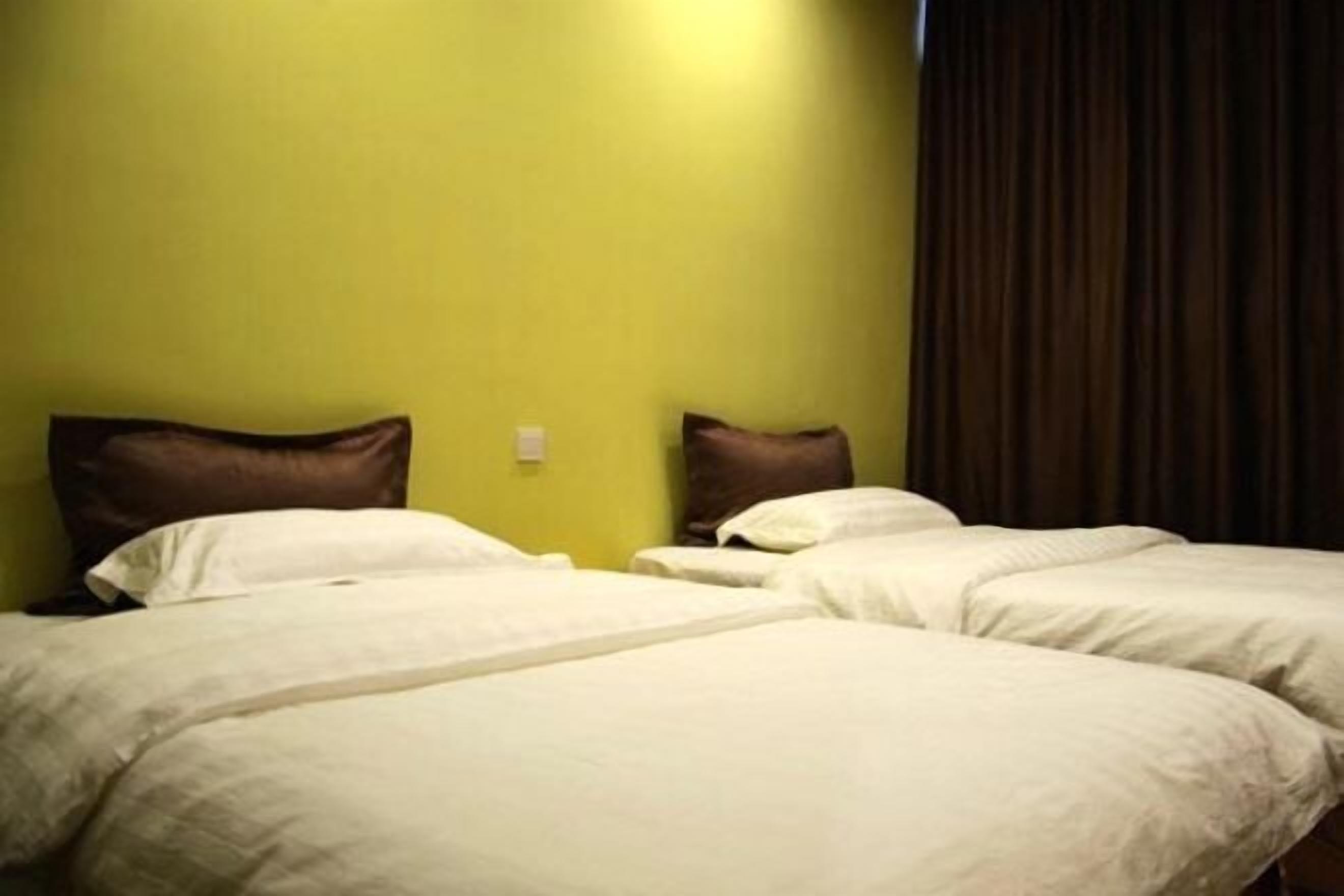 Desk, blackout drapes, free WiFi