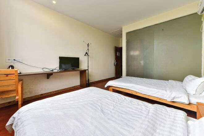 Desk, blackout curtains, free WiFi