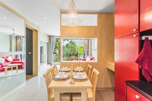 公寓式客房, 2 间卧室 | 2 多间卧室、客房内保险箱、办公桌、熨斗/熨衣板