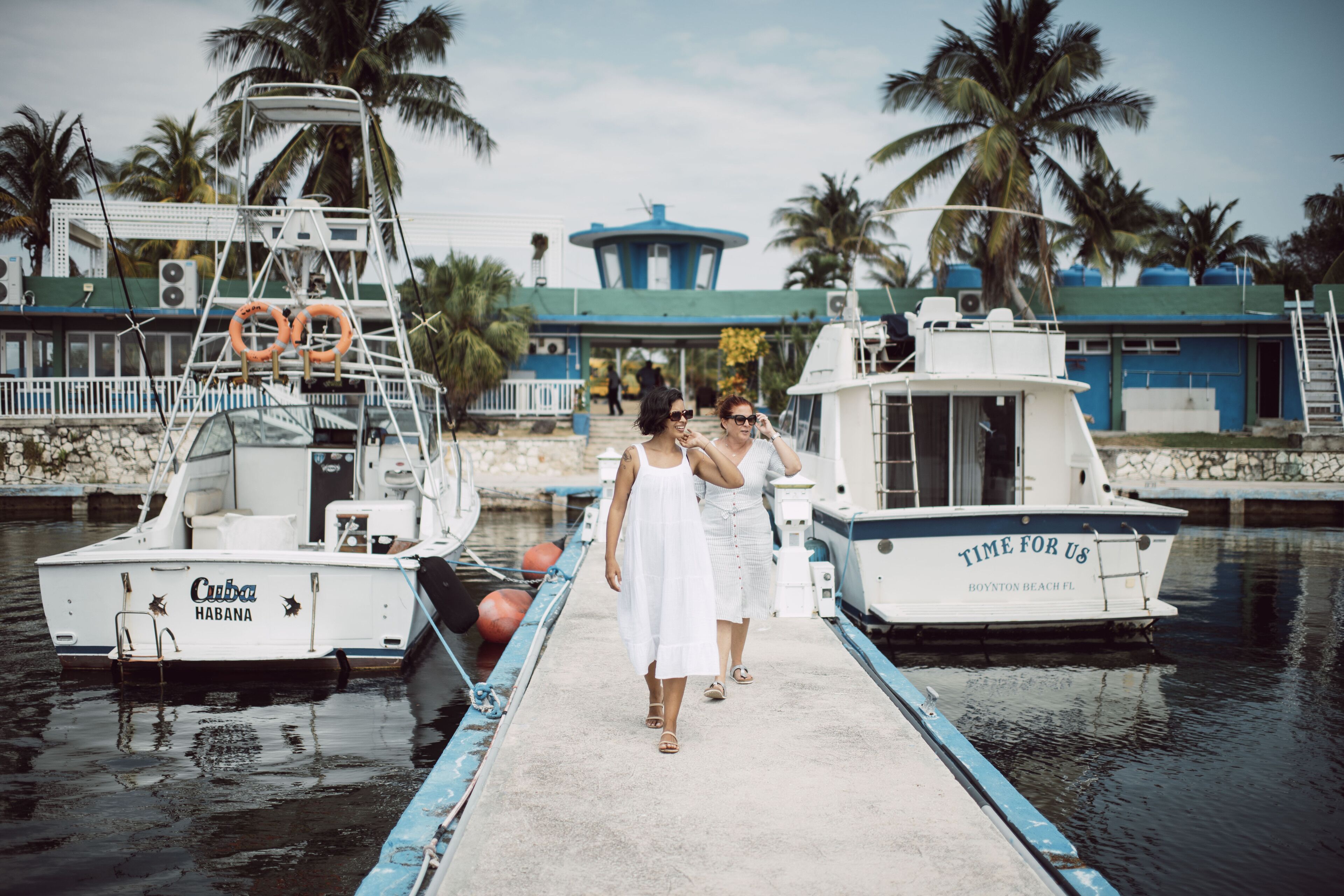 room (rooftop) | capsule