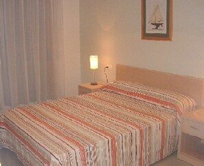 Family Apartment, 2 Bedrooms, Pool Access