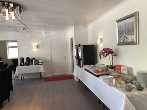 Breakfast buffet