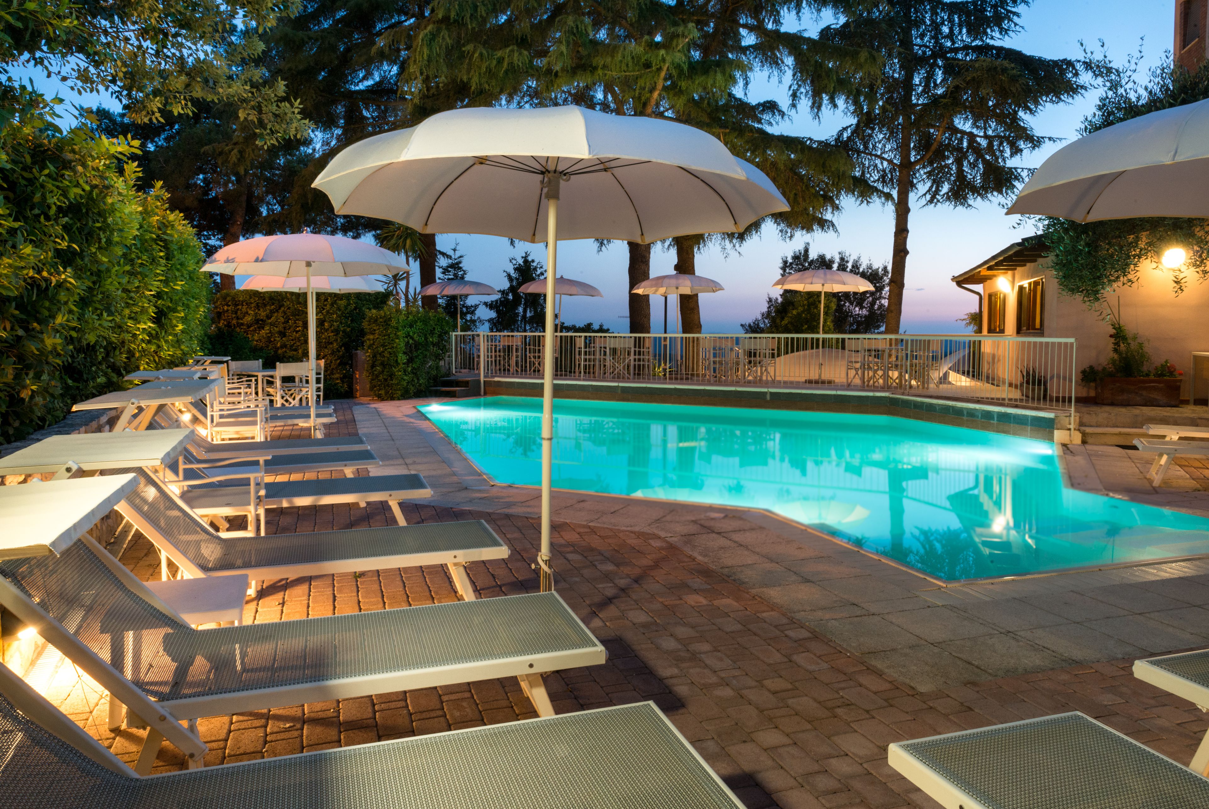 Außenpool (je nach Saison geöffnet)