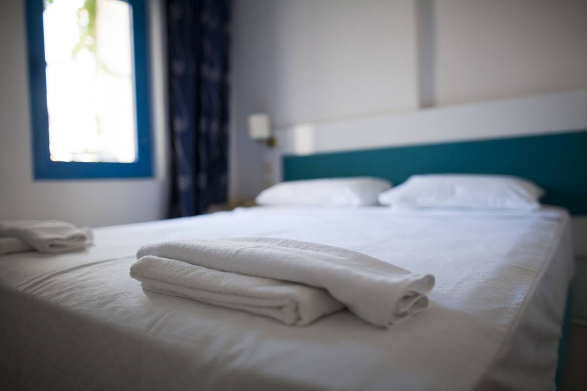 In-room safe, desk, soundproofing, iron/ironing board (on request)