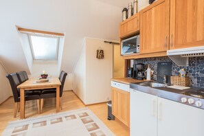 Kühlschrank, Ofen, Herdplatte, Geschirrspüler