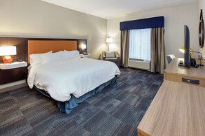 Desk, blackout curtains, soundproofing, iron/ironing board - Hampton Inn & Suites Morgantown / University Town Centre (Morgantown)