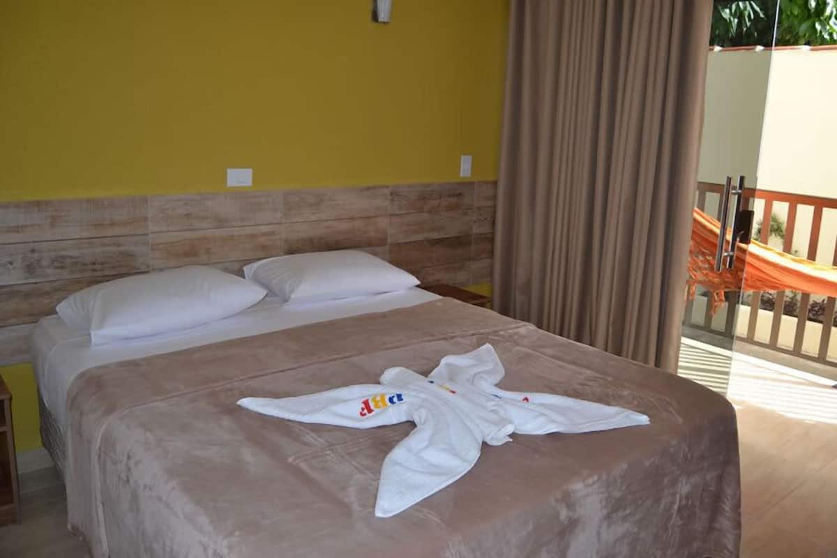 Standard Double Room | Minibar, blackout drapes, free WiFi, bed sheets