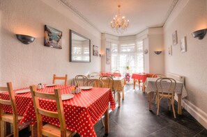 Engelsk frokost er inkludert hver dag