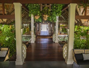 บริเวณประตูทางเข้า