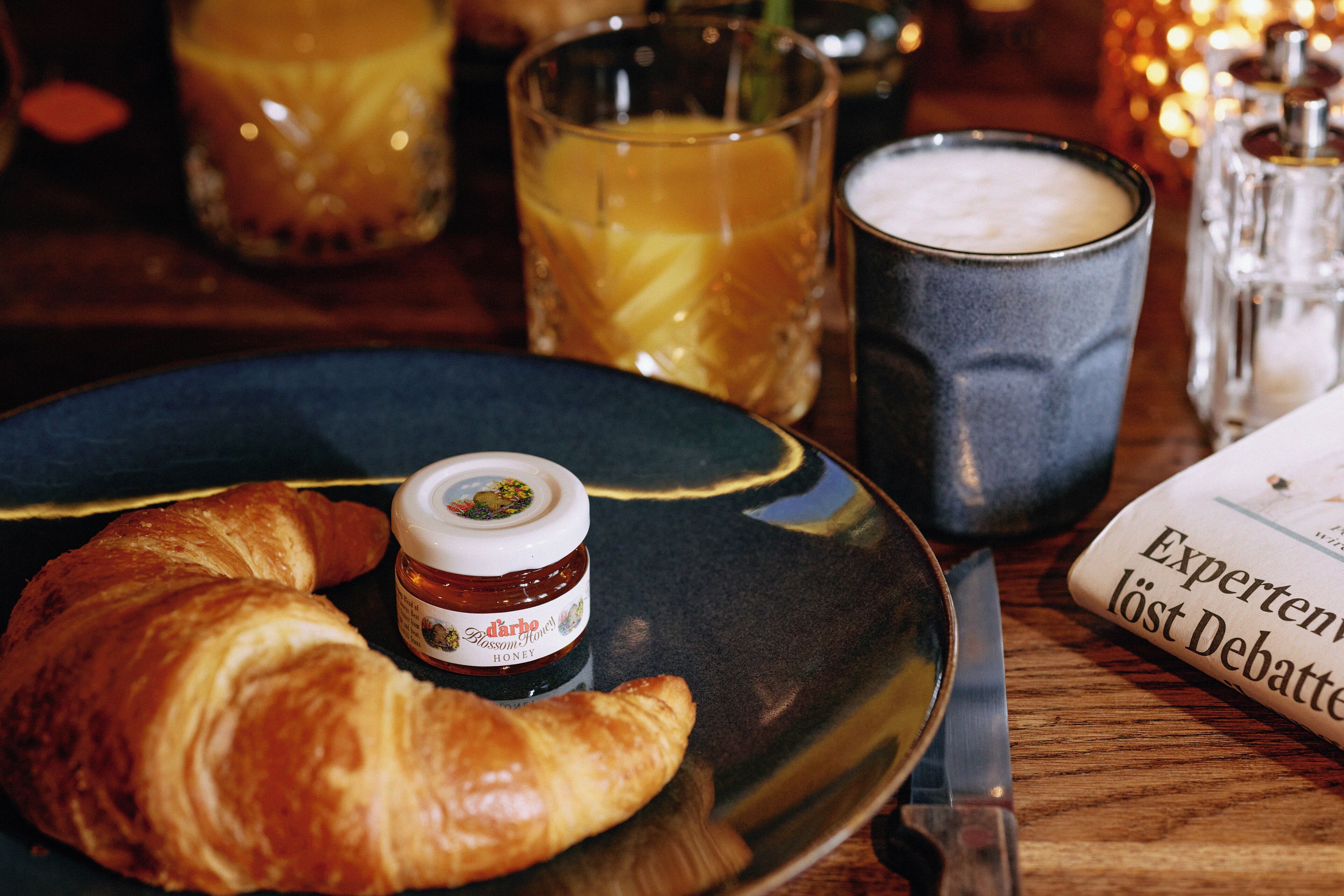 daily buffet breakfast (eur 22.00 per person)