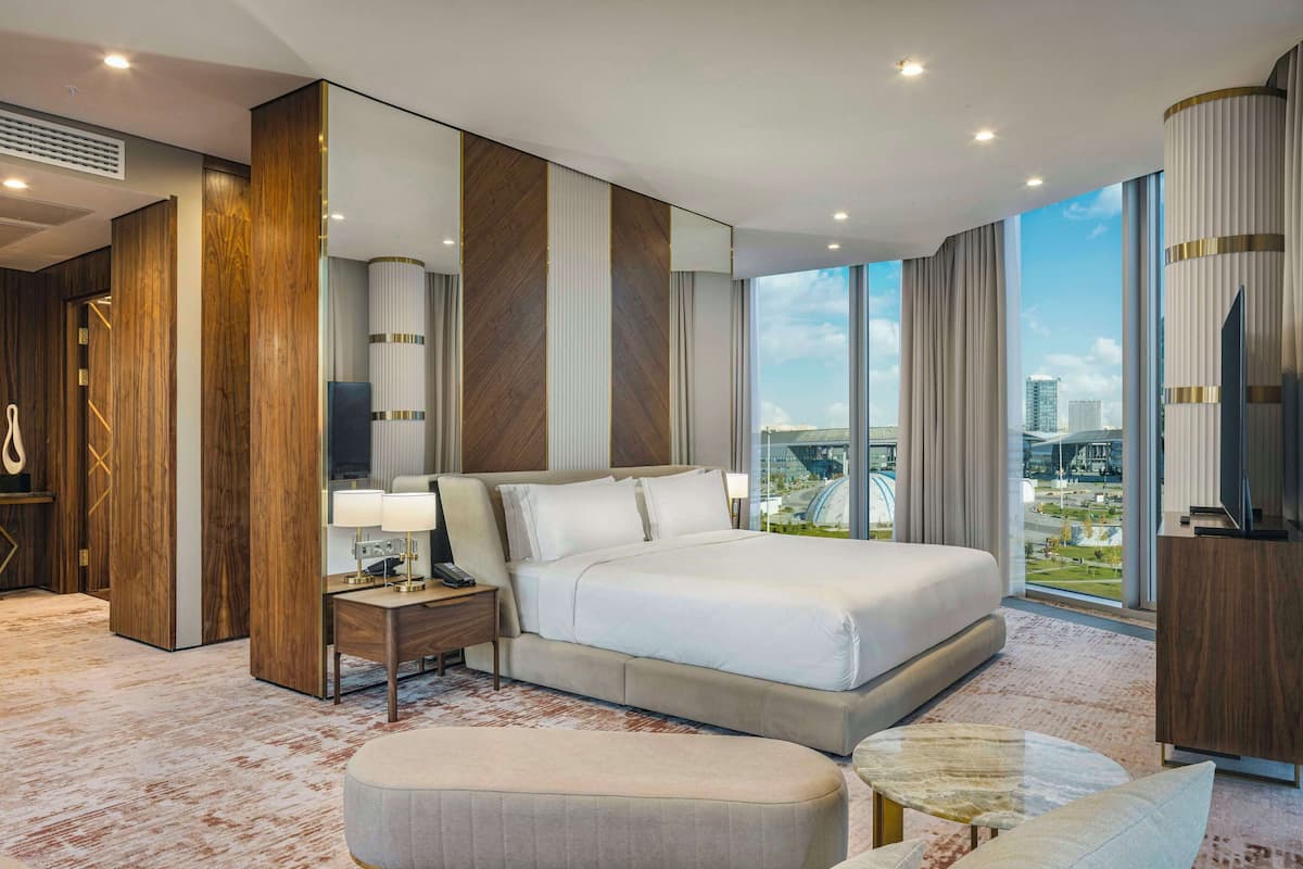 1 bedroom, premium bedding, memory-foam beds, minibar