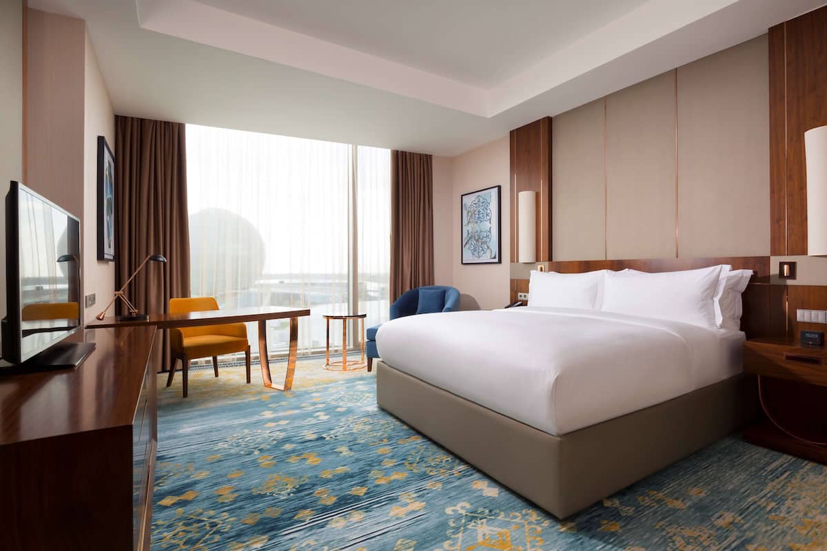 1 bedroom, premium bedding, memory-foam beds, minibar