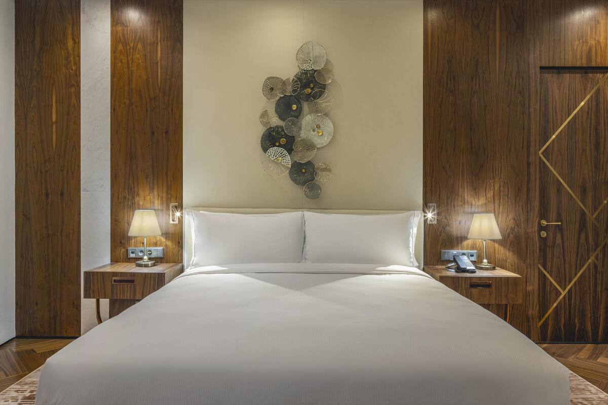Ropa de cama de alta calidad, colchones viscoelásticos, minibar