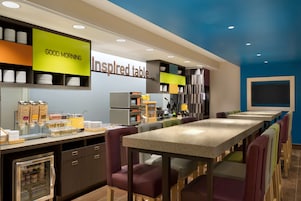 Free daily continental breakfast