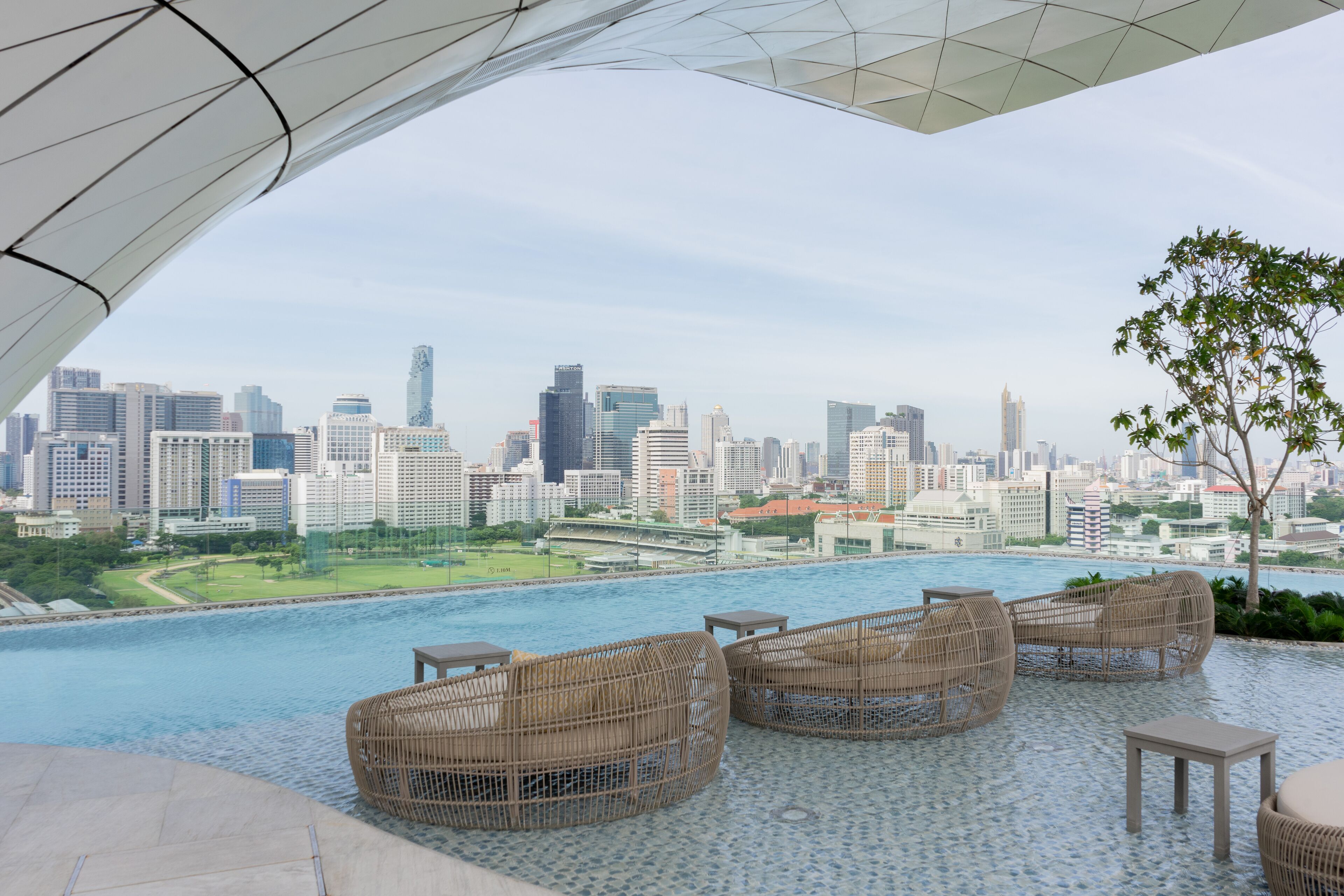 outdoor pool, free pool cabanas, pool umbrellas