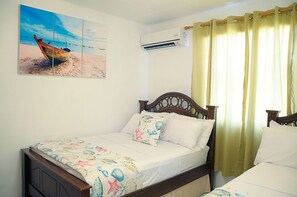 Ferienhaus, 3 Schlafzimmer | 3 Schlafzimmer, Schreibtisch, Bügeleisen/Bügelbrett