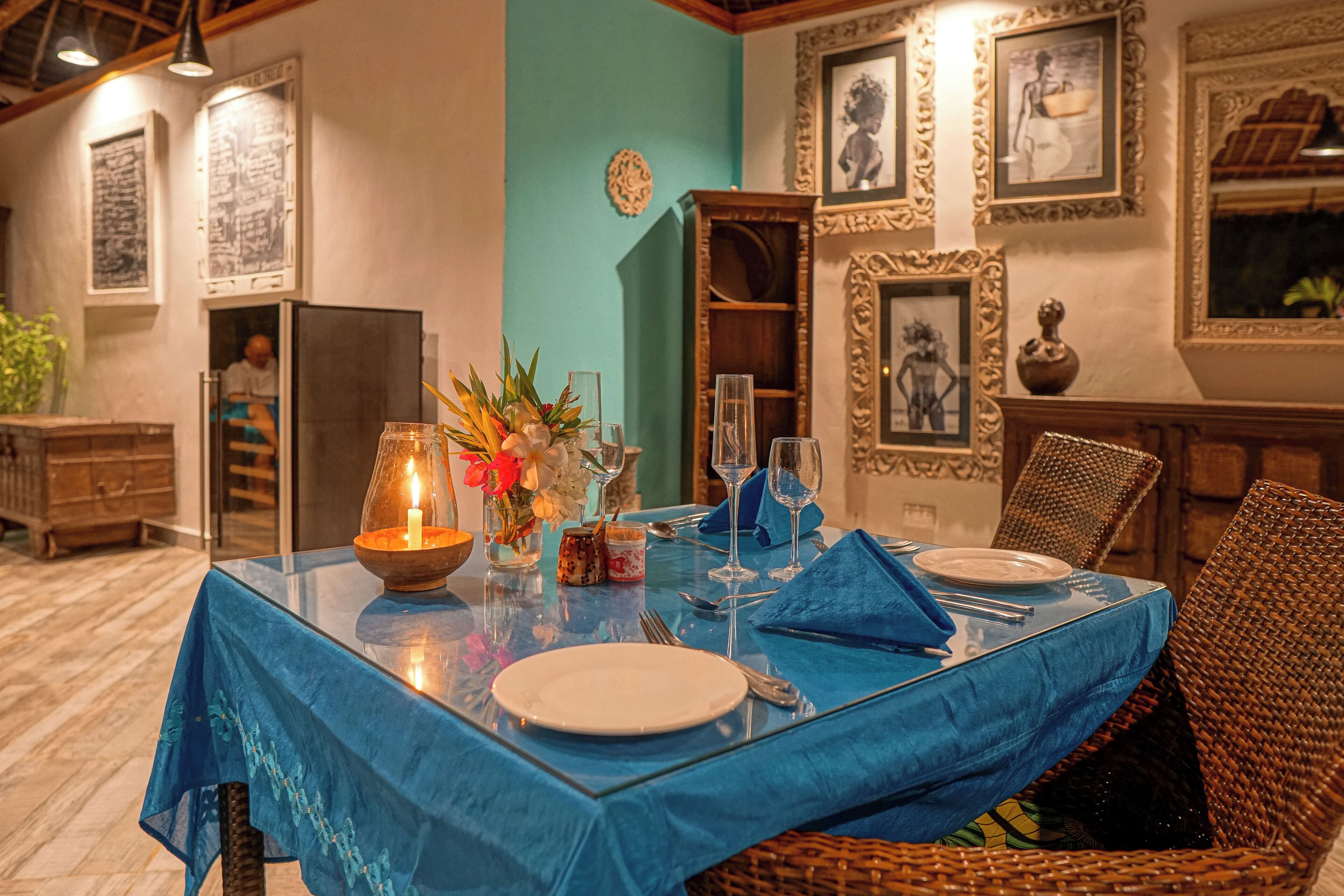 breakfast, lunch, dinner served; local and international cuisine