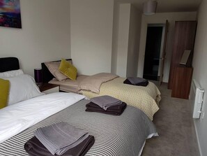 Appartement Deluxe, 1 chambre, vue sur la marina | 1 chambre, literie de qualité, rideaux d’obscurcissement