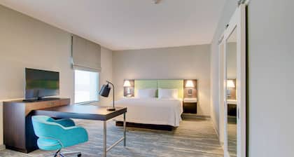Hampton Inn & Suites Boston/Stoughton