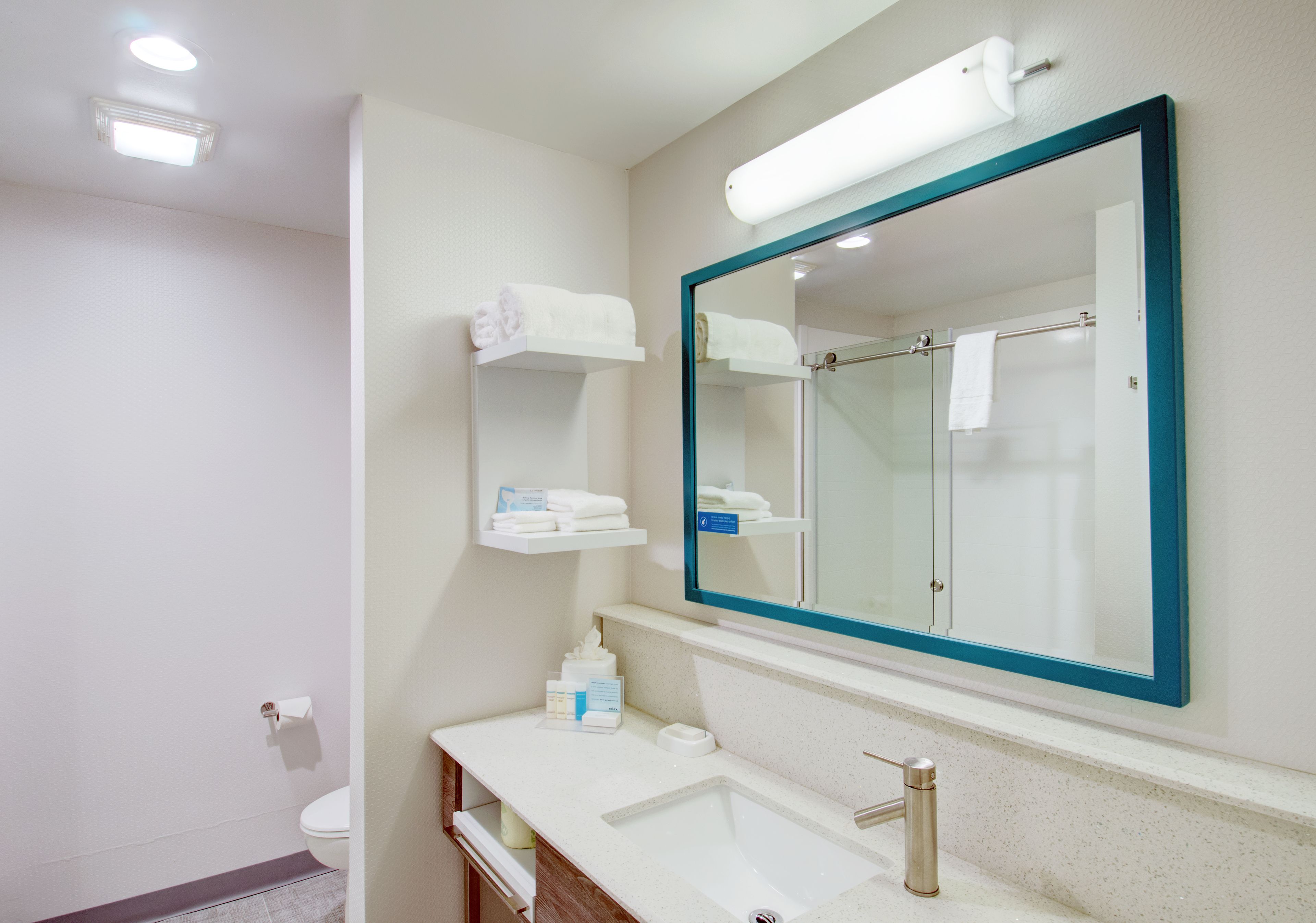 room, 1 king bed, accessible, non smoking (mobility & hearing, roll-in shower) | bathroom | combined shower/bathtub, free toiletries, hair dryer, towels