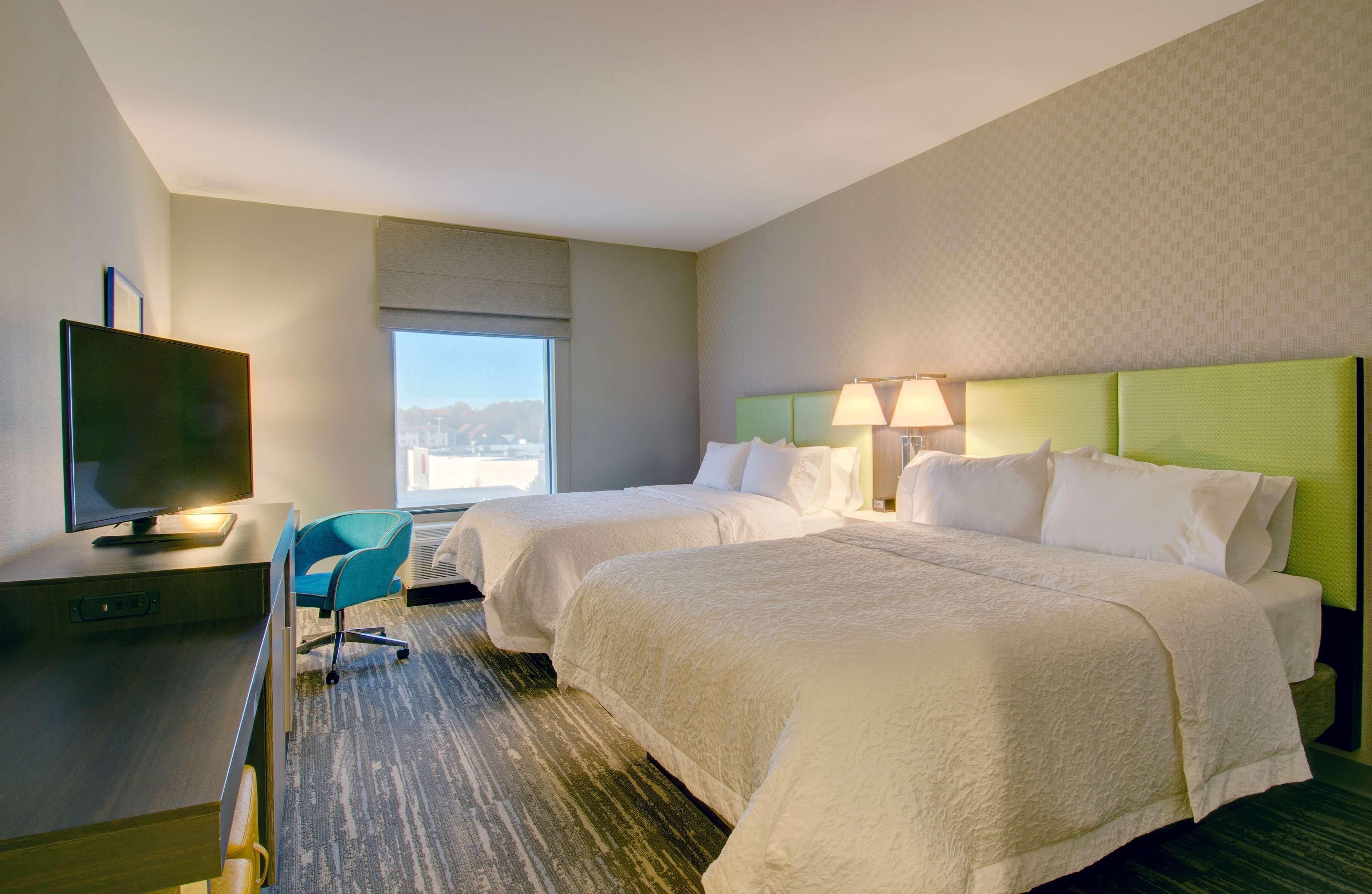 In-room safe, desk, soundproofing, iron/ironing board