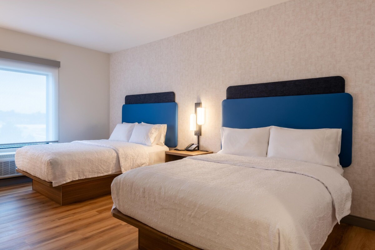 In-room safe, desk, soundproofing, iron/ironing board
