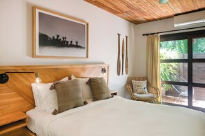 Basic Room, 1 Queen Bed