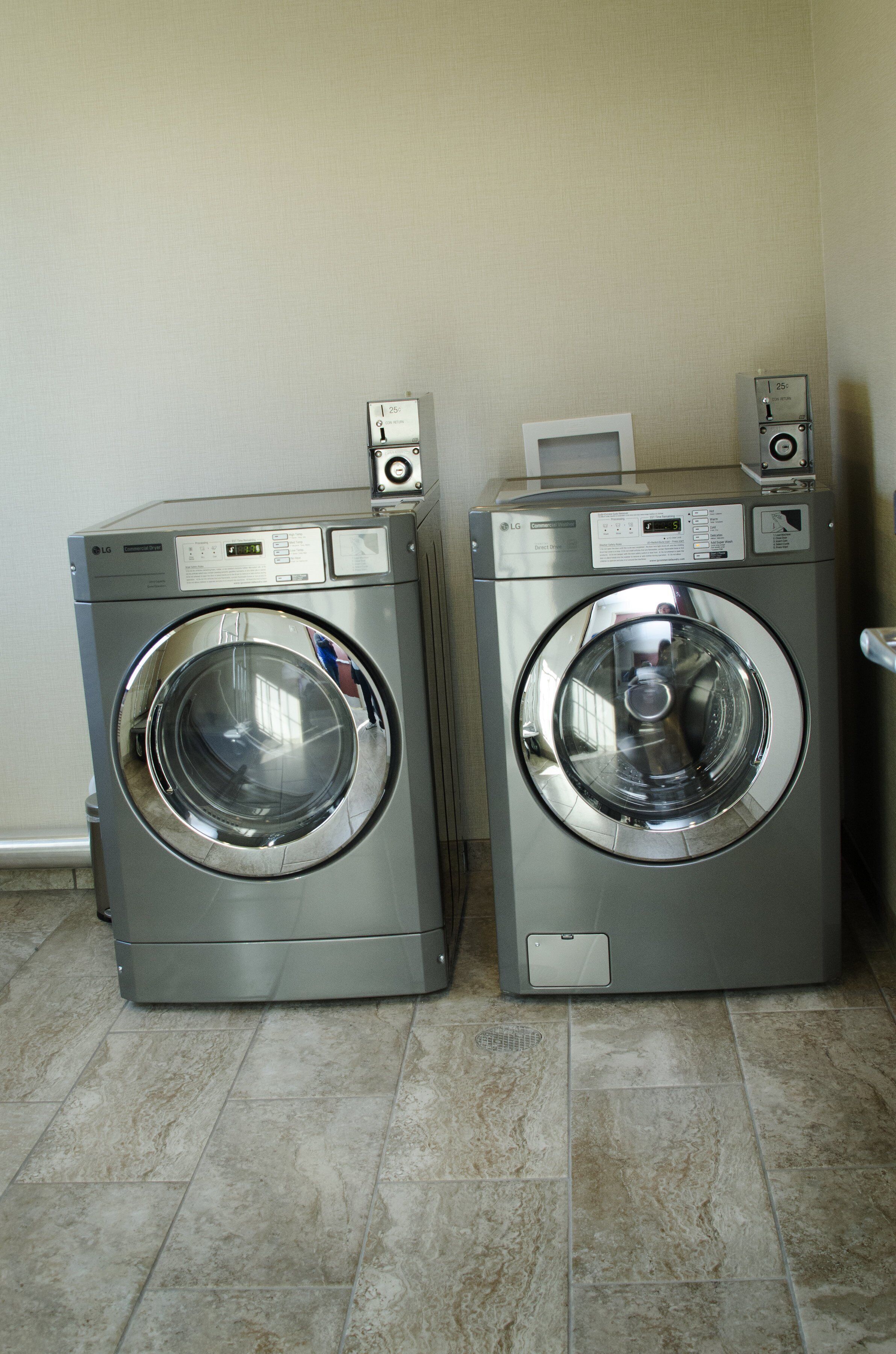 premium bedding, in-room safe, desk, laptop workspace